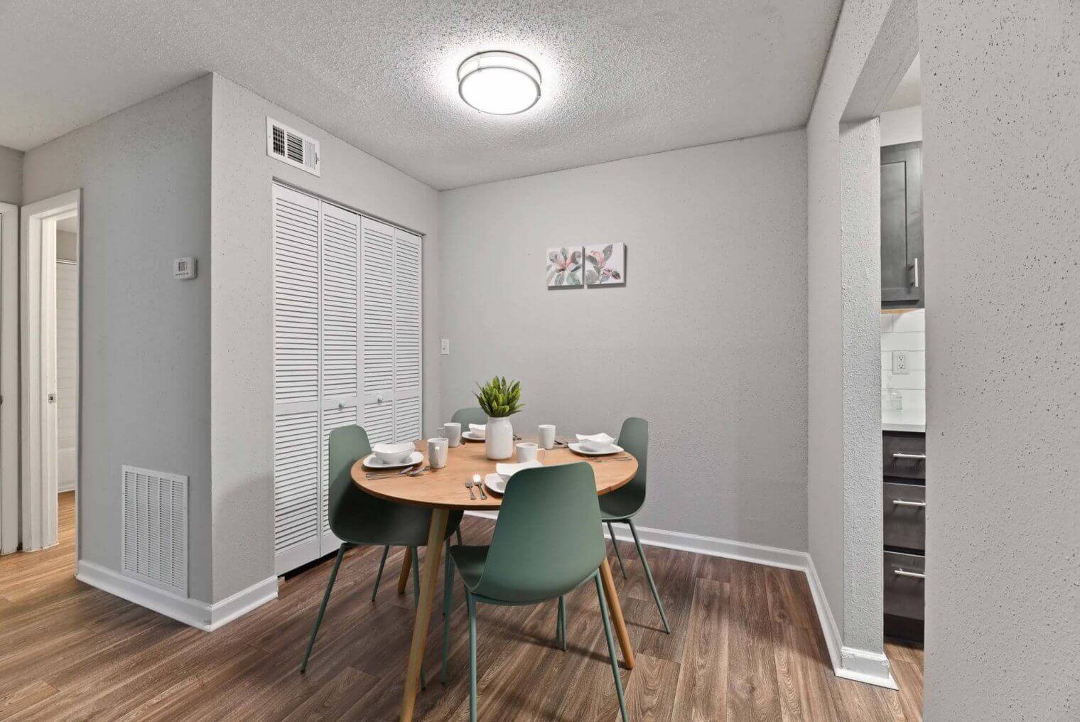 dining area at austell apartments